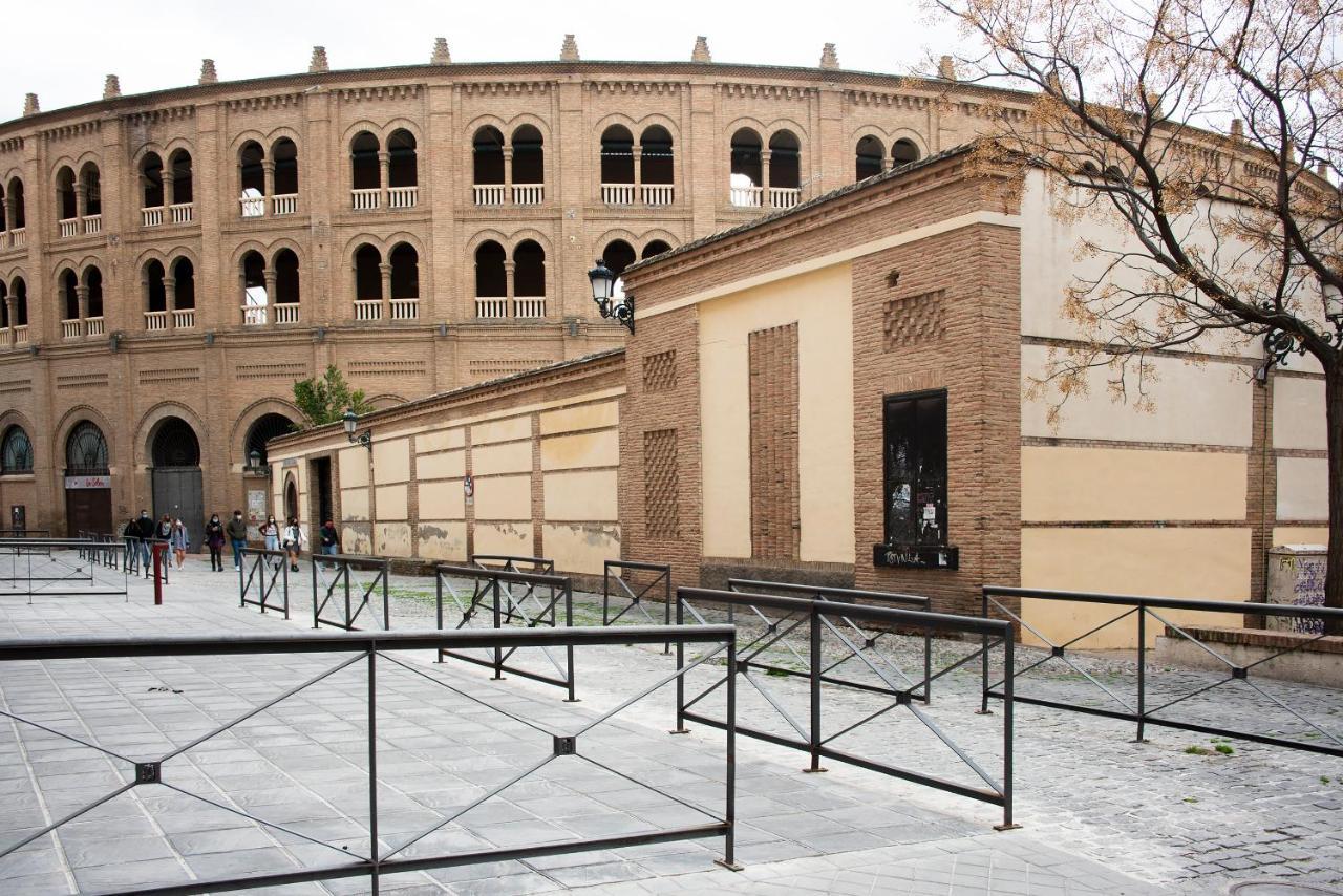 Duerme Junto A La Plaza De Toros De Granada.公寓 外观 照片